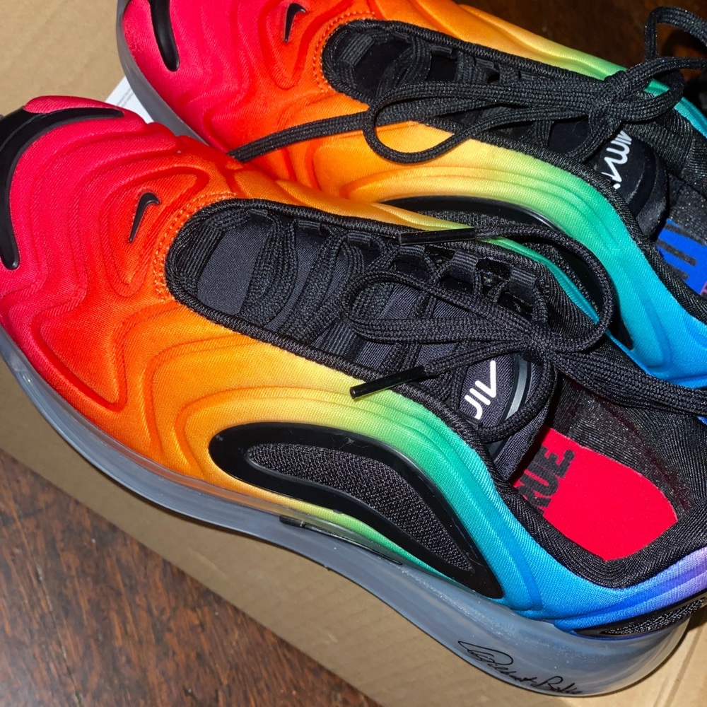 Nike Air Max 720 (BETRUE)